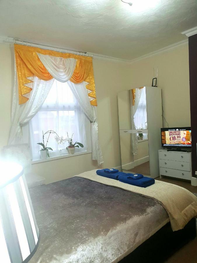 Gabriel Guesthouse Rhyl Exterior photo