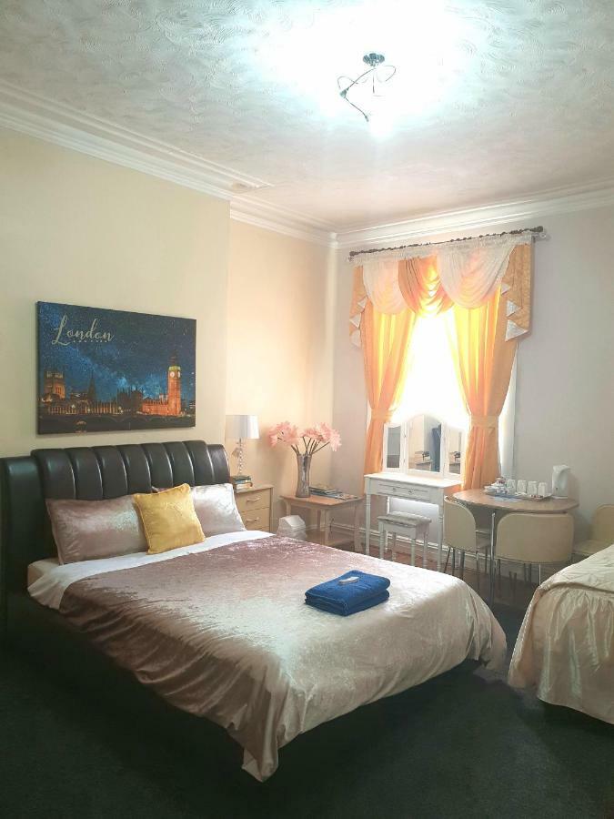 Gabriel Guesthouse Rhyl Exterior photo